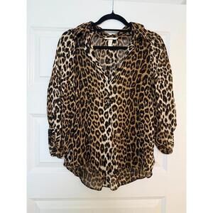 H&M Leopard Print Sheer Button Down Blouse Women’s Size M – Long Sleeve V-Neck